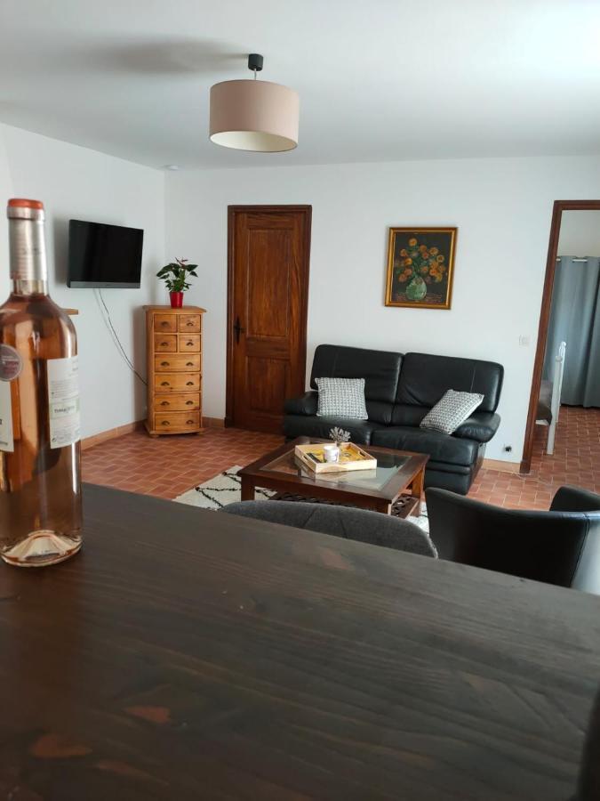Charmant Appartement Au Coeur Du Village Туррет-сюр-Лу Экстерьер фото