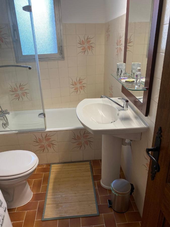 Charmant Appartement Au Coeur Du Village Туррет-сюр-Лу Экстерьер фото