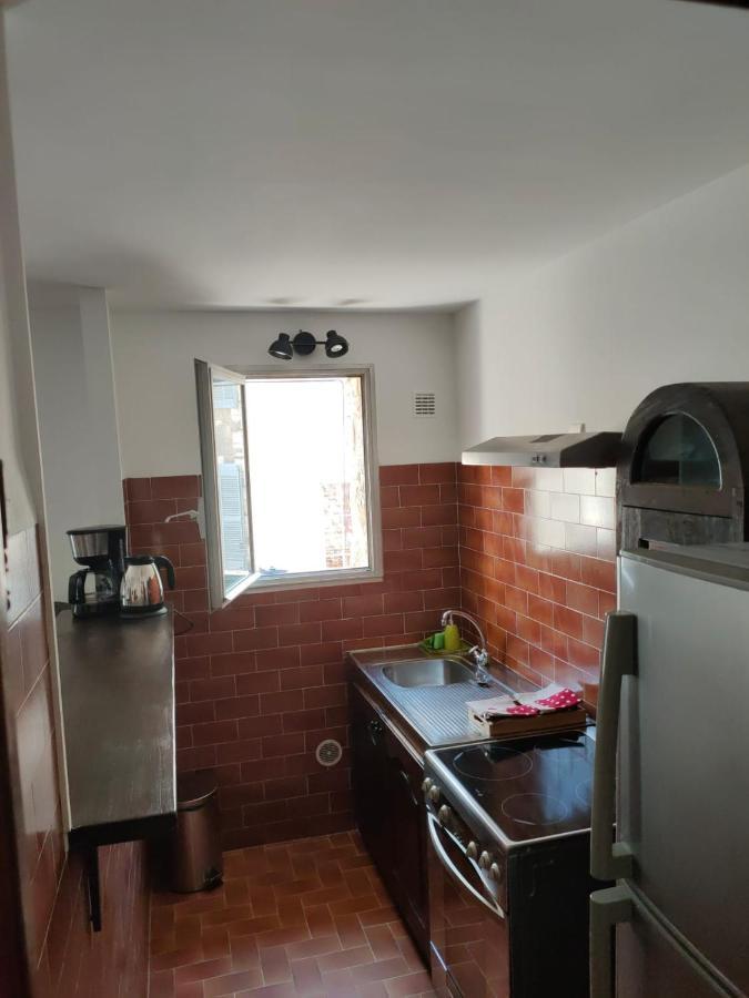 Charmant Appartement Au Coeur Du Village Туррет-сюр-Лу Экстерьер фото